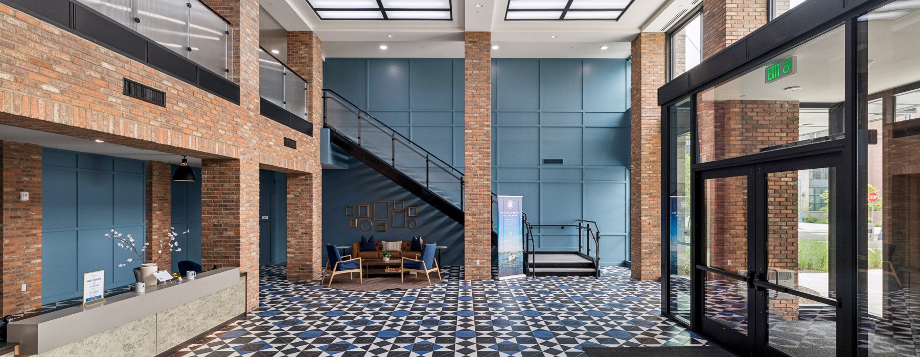 Bright and Welcoming Lobby